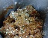 A picture of step 2 of Frozen chicken kofta.