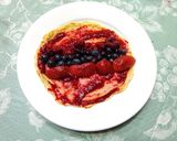 Foto del paso 5 de la receta: CREPES O PANQUEQUES DE ARÁNDANOS, FRAMBUESAS, FRUTILLAS CON SIROPE DE CHOCOLATE