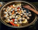 Foto langkah ke 4 dari resep Kerang Darah Masak Saos Tiram.