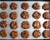 A picture of step 4 of Cocoa Oats & Almond Cookies.