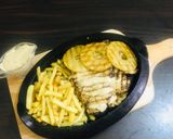 A picture of step 9 of Chicken Hawaiian steak with pineapple 🍍.
