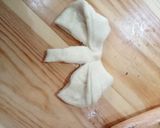 صورة لخطوة 3 من وصفة مملحات 🥨🎀😋