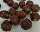 عکس مرحله 1 از دستور نان خرما و گردو فوری با ماست