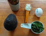 Foto del paso 1 de la receta: Omelette de kale con aguacate
