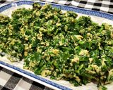 A picture of step 8 of Stir-Fried Eggs with Garlic Chives.
