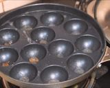 A picture of step 4 of Rava Appe.