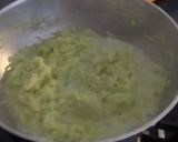 A picture of step 3 of Lauki Halwa.