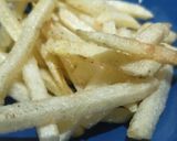 क्रिस्पी, आलू फ्राइज़ (crispy aloo fries recipe in hindi) रेसिपी चरण 4 फोटो