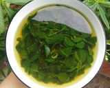 Foto langkah ke 3 dari resep Sayur bening kelor.