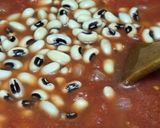 Foto del paso 3 de la receta: Porotos tape u ojitos 👀 negros con arroz en gustosa salsa de tomate con caldo casero 🍅 🌾 🫘