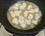 Foto langkah ke 5 dari resep Ayam Goreng Telur Kuning Asin (salted-egg yolk chicken).