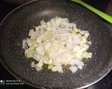 Foto del paso 1 de la receta: Tostadas de Revueltos con Salmón