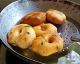 મેદુવડા(Menduvada recipe in Gujarati) રેસીપી સ્ટેપ6ફોટો