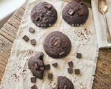 Gambar langkah 8 resipi Gluten-free Double Chocolate Chunks Soft Cookies.