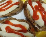 Hình bước làm 1 của món Bánh mì nướng sốt mayonnaise