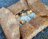 Une image de l'étape 2 de 💚 Galette bretonne au sarrasin garnie de fromage de chèvre, noix et miel (plat végétarien).