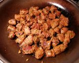 Foto del paso 16 de la receta Patatas orgánicas al horno con cebolla roja y pinchos morunos