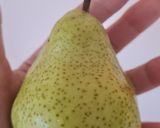 Foto del paso 1 de la receta: Pera templada con canela sin azúcar añadido 🍐Postrecito rápido, saludable y sencillo 🍐