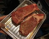 รูปขั้นตอนการทำที่ 3 ของ สเต็กหมูหมักเข้มข้น (Dry Brine Steak)