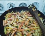 Foto langkah ke 5 dari resep Tumis Kentang Iris.