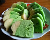 Foto langkah ke 4 dari resep Bolu kukus pandan magiccom.