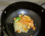 A picture of step 1 of Upma.