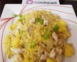 A picture of step 3 of My Chicken with Pineapple fried Rice. 😘.
