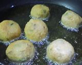 A picture of step 3 of Potato Corn Cheese Balls.