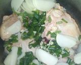 Foto del paso 2 de la receta: Pollo a la olla