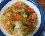 Foto langkah ke 7 dari resep Bihun Goreng Ayam.