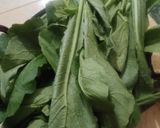 मूली का साग (Mooli ka saag recipe in hindi) रेसिपी चरण 1 फोटो