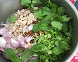 รูปขั้นตอนการทำที่ 2 ของ ลาบไก่ คีโต