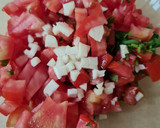 Foto del paso 1 de la receta: Salsa criolla 🍅🫑🧅🧄☘️ versión ensalada 😋 🇦🇷