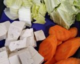 Foto langkah ke 1 dari resep Tumis Sawi Wortel Tahu.