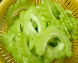 Hình bước làm 1 của món Canh Khổ Qua Nấm Kim Châm (Món Chay)