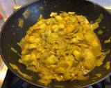 Une image de l'étape 3 de Fondue de poireaux au curry et tomates cerises.