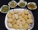 A picture of step 3 of Teekhi (Suji K Golgappe).