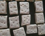 Foto del paso 4 de la receta: Cuadraditos de grasa
