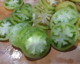 A picture of step 1 of Fried green tomatoes.