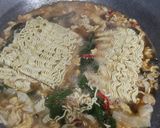Foto langkah ke 6 dari resep Mie Dog-dog Indomie ala Jogja.