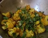A picture of step 3 of Cauliflower fry without potato, no garlic no onion.