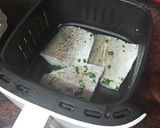 Foto del paso 3 de la receta: Bacalao con verduras en freidora de aire