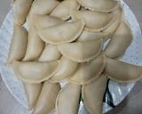 सिंपल मावा गुजिया और फूल मावा गुजिया (simple mawa gujiya aur phool mawa gujiya recipe in Hindi) रेसिपी चरण 5 फोटो