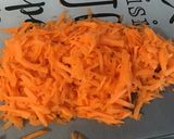 Une image de l'étape 7 de Tomates farcies au crabe, carottes râpées et crème de balsamique.