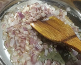 A picture of step 2 of Palak paneer.
