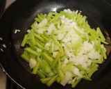 Foto del paso 2 de la receta: Tortillita de pencas fácil, económica y sabrosa