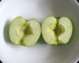 A picture of step 1 of Microwaved Apple.