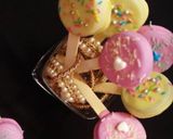 A picture of step 4 of Flavoured Oreo pops.