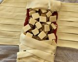 Une image de l'étape 2 de ☆Tresse Feuilletée Raclette, Grison et Romarin☆.