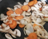 Foto del paso 2 de la receta: Pechuga de pollo a la crema